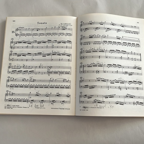 1960 W.A. Mozart Sonatas & Fantasies for Piano Nathan Broder BOOK Vintage Music - Picture 11 of 17